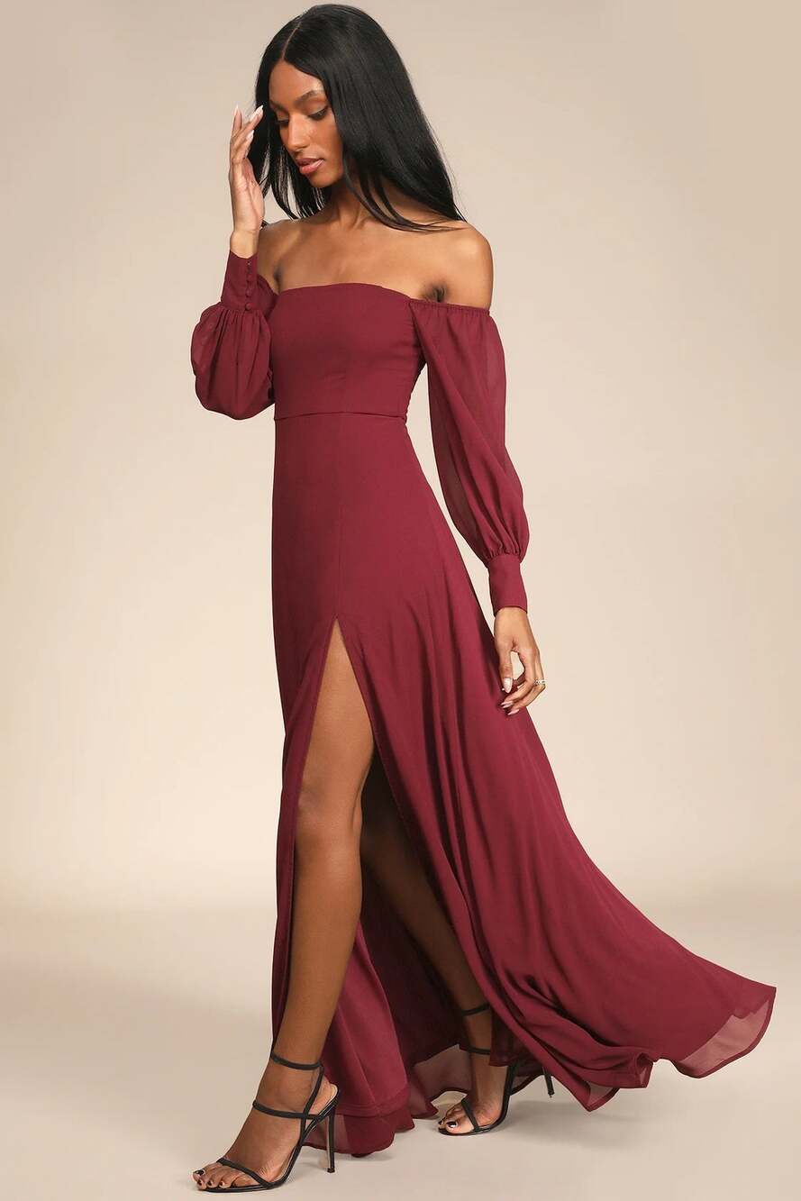 NWOT Lulu's Feel the Romance Burgundy Off-the-Shoulder Maxi Dress Women's Small